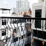Bed By City Hotel